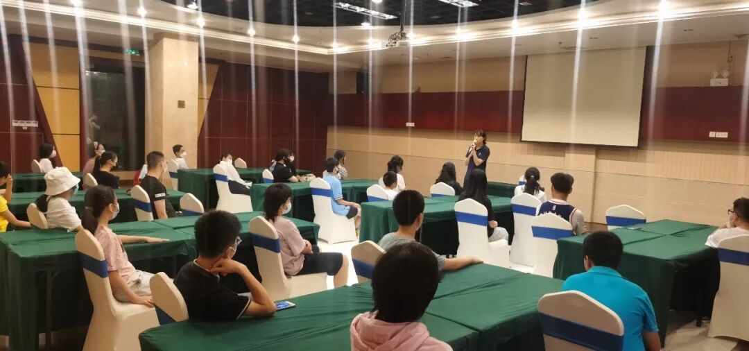 fun肆一夏 | 「未来领袖」暑期体验营开营！插图3,香港DSE,ALEVEL,上海国际高中,DSE,DSE考试