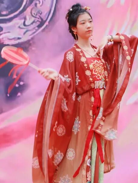 国潮艺术节 | 歌舞剧、服装SHOW、手工艺、彩绘…10余项节目精彩纷呈，共赴一场青春礼赞插图6,香港DSE,ALEVEL,上海国际高中,DSE,DSE考试