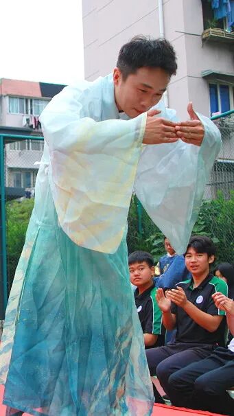 国潮艺术节 | 歌舞剧、服装SHOW、手工艺、彩绘…10余项节目精彩纷呈，共赴一场青春礼赞插图17,香港DSE,ALEVEL,上海国际高中,DSE,DSE考试