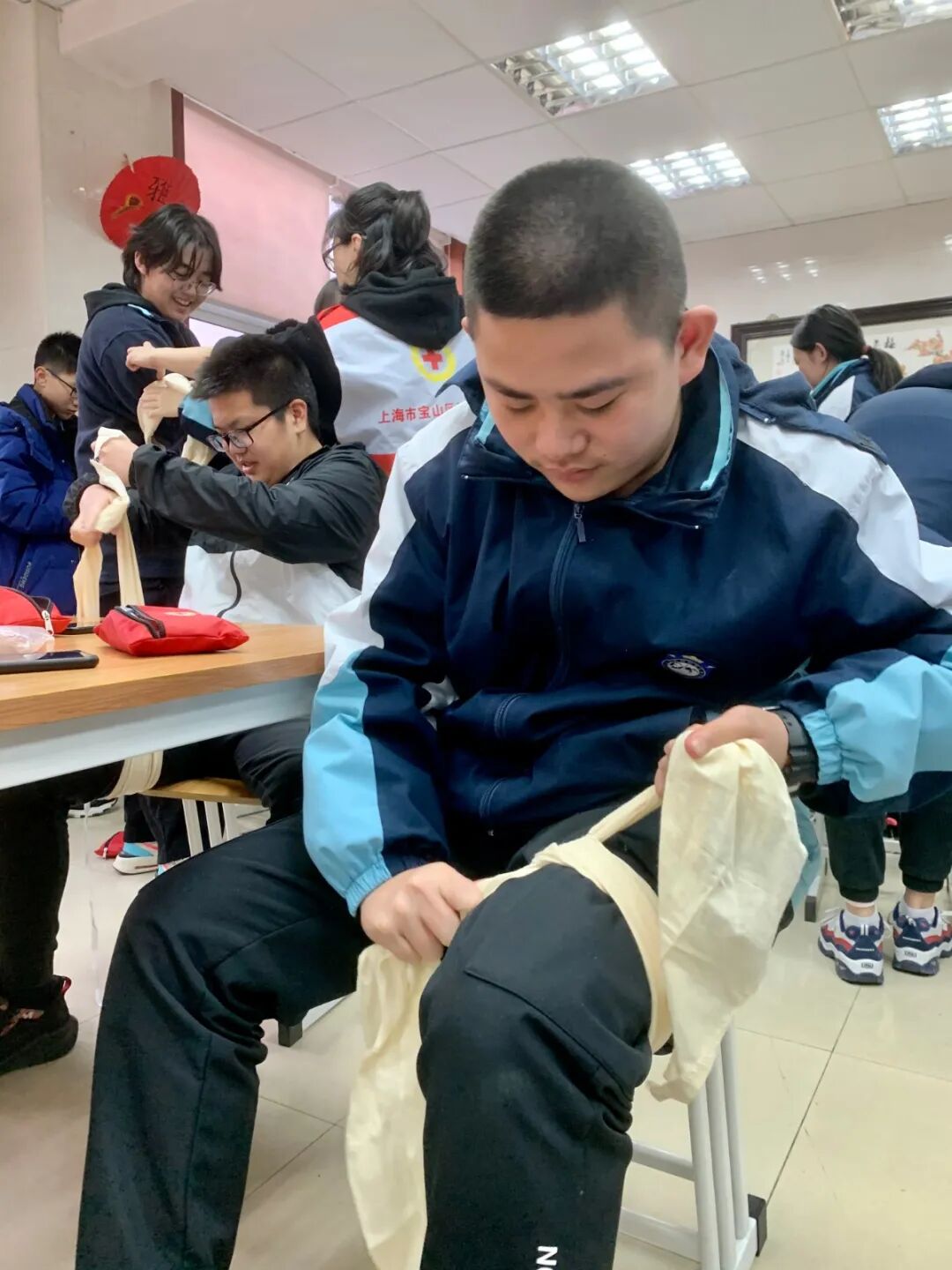 TICC行走世界课程 | 红十字会初级急救培训插图13,香港DSE,ALEVEL,上海国际高中,DSE,DSE考试