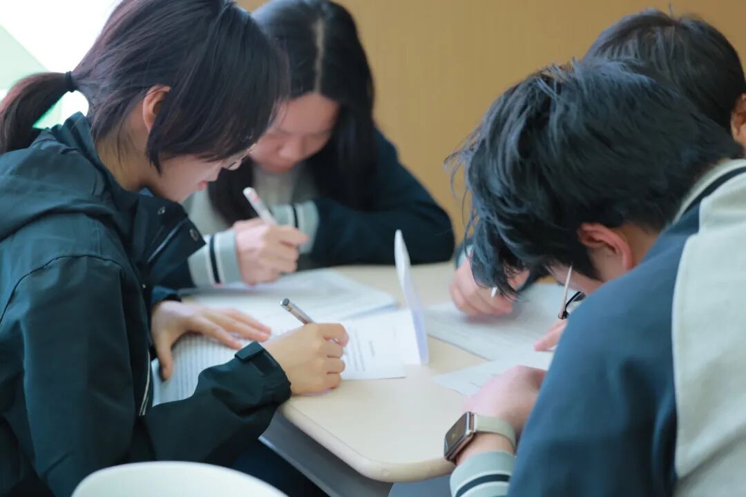 Spelling Bee | 诞生！「Word世界」本届王者出现 第三届Spelling Bee单词比拼大赛实况插图12,香港DSE,ALEVEL,上海国际高中,DSE,DSE考试