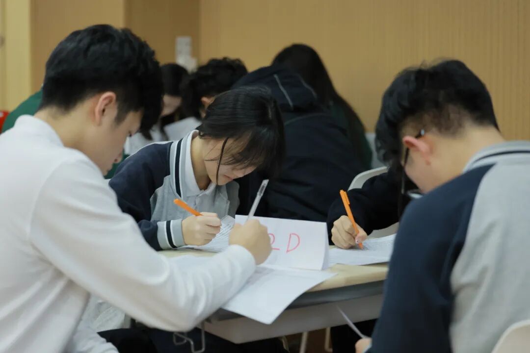 Spelling Bee | 诞生！「Word世界」本届王者出现 第三届Spelling Bee单词比拼大赛实况插图18,香港DSE,ALEVEL,上海国际高中,DSE,DSE考试