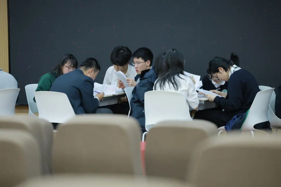 Spelling Bee | 诞生！「Word世界」本届王者出现 第三届Spelling Bee单词比拼大赛实况插图11,香港DSE,ALEVEL,上海国际高中,DSE,DSE考试