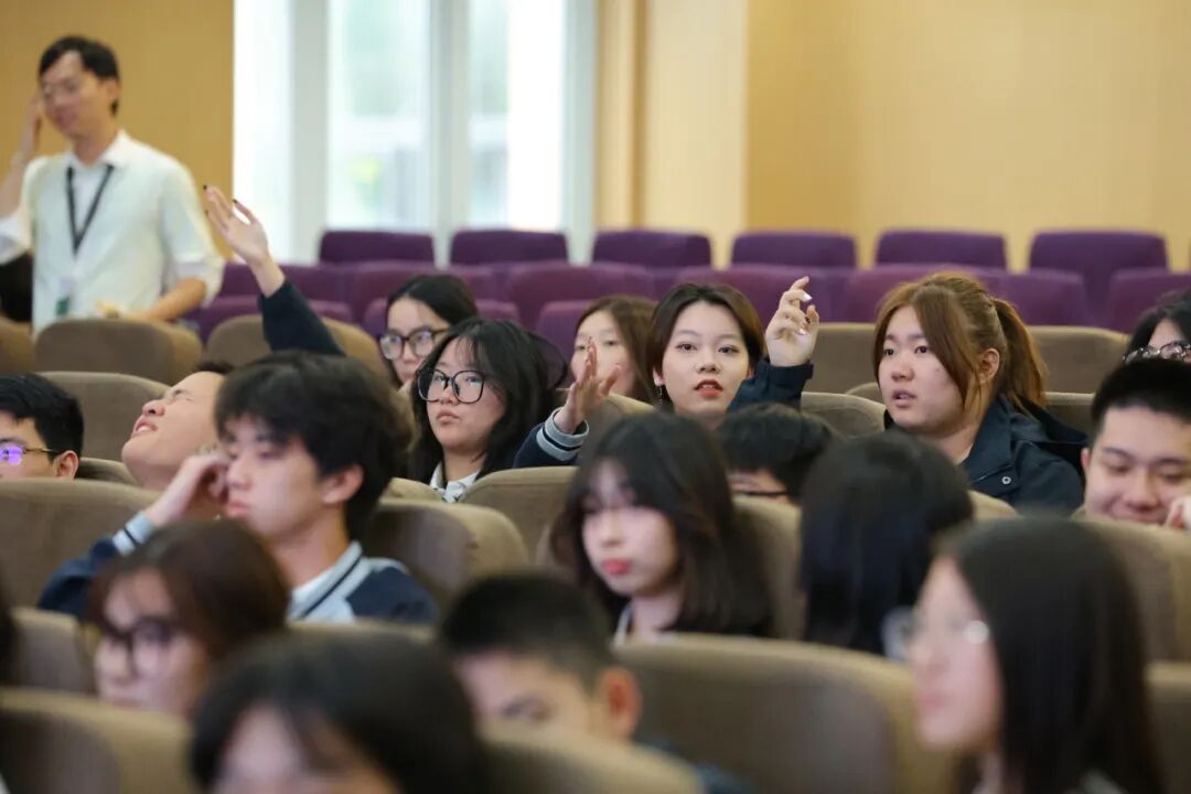 Spelling Bee | 诞生！「Word世界」本届王者出现 第三届Spelling Bee单词比拼大赛实况插图15,香港DSE,ALEVEL,上海国际高中,DSE,DSE考试