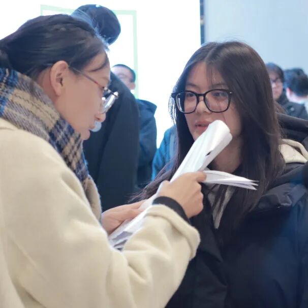 单词拼写大赛 | 实力、紧张与刺激！以赛促学，年度 Spelling Bee 收官插图8,香港DSE,ALEVEL,上海国际高中,DSE,DSE考试