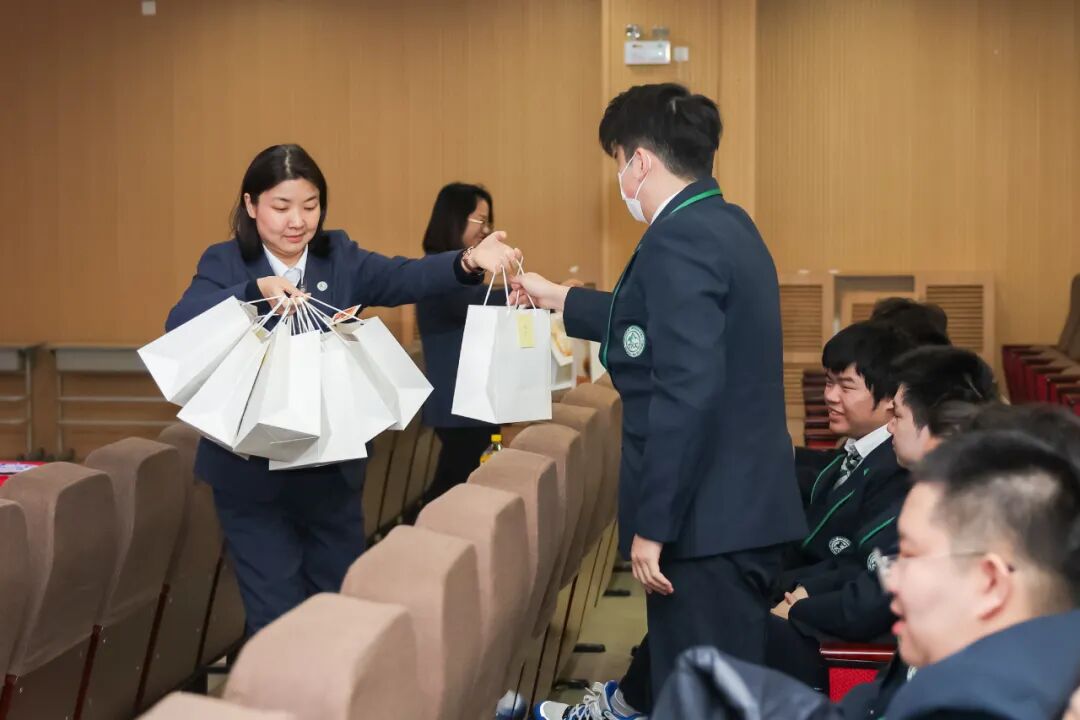 青衿之志，终赴山海 | 2026届毕业班大考应援纪实插图8,香港DSE,ALEVEL,上海国际高中,DSE,DSE考试
